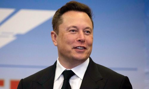 Cổ phiếu Tesla tăng không ngừng nghỉ đưa vốn hóa lên gần bằng Walmart, Elon Musk chính thức trở thành người giàu thứ 4 thế giới